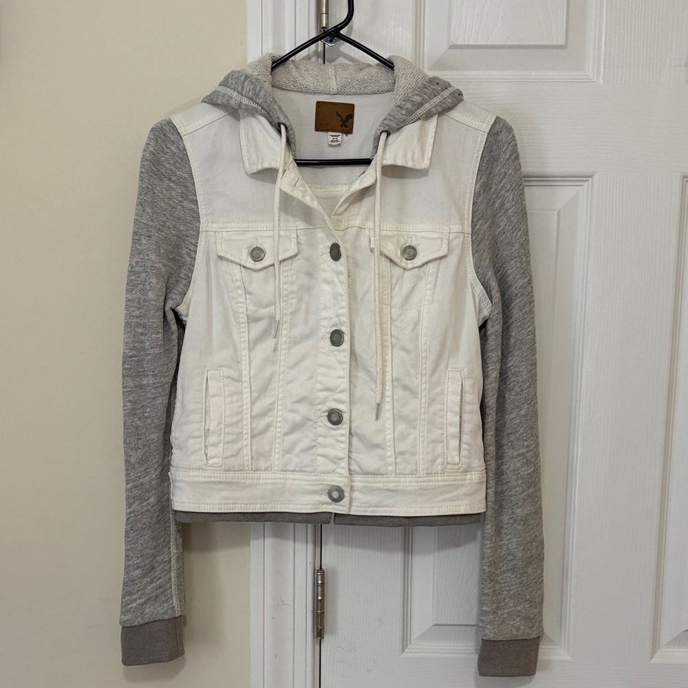 American Eagle Outfitters White and Gray Jean Jacket